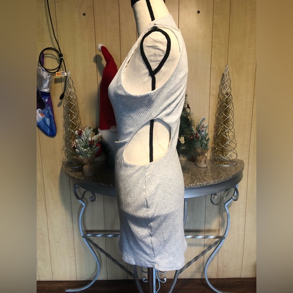 Superdown‎ Revolve Bri Cutout Dress - Picture 3 of 8